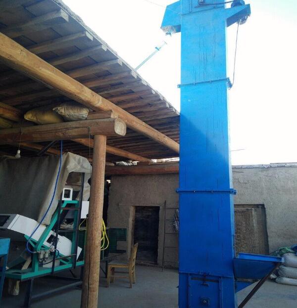 垂直斗式提升機(jī)料斗接觸殼體如何解決？